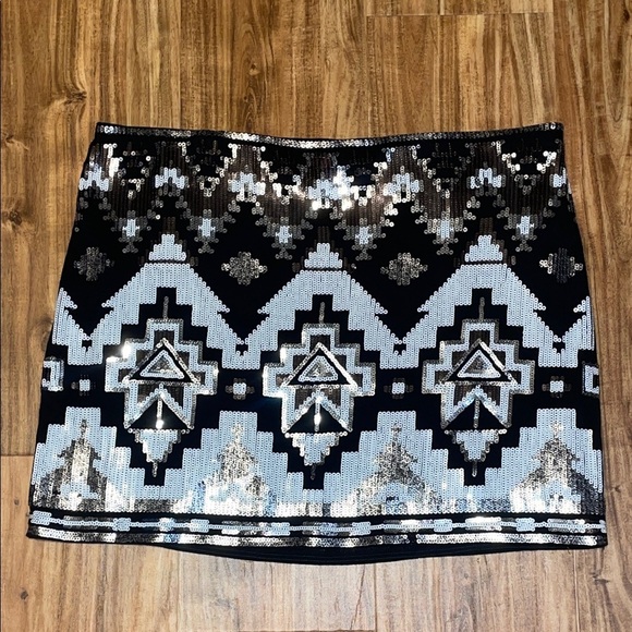 Express women’s large skirt mini sequin Black Silver Geometric stretch western - Picture 1 of 8